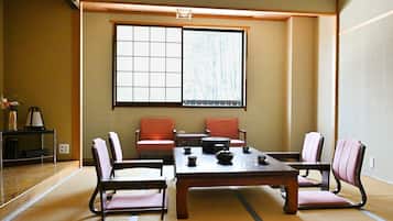 Standard Quadruple Room, Non Smoking, Mountain View | In-room safe, free WiFi