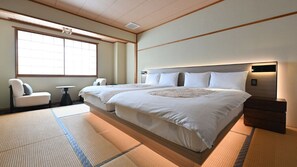 Twin Room, Mountain View | In-room safe, free WiFi