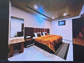 Basic Double Room, City View - Hotel Maa Bhuvneswari (Badrinath)