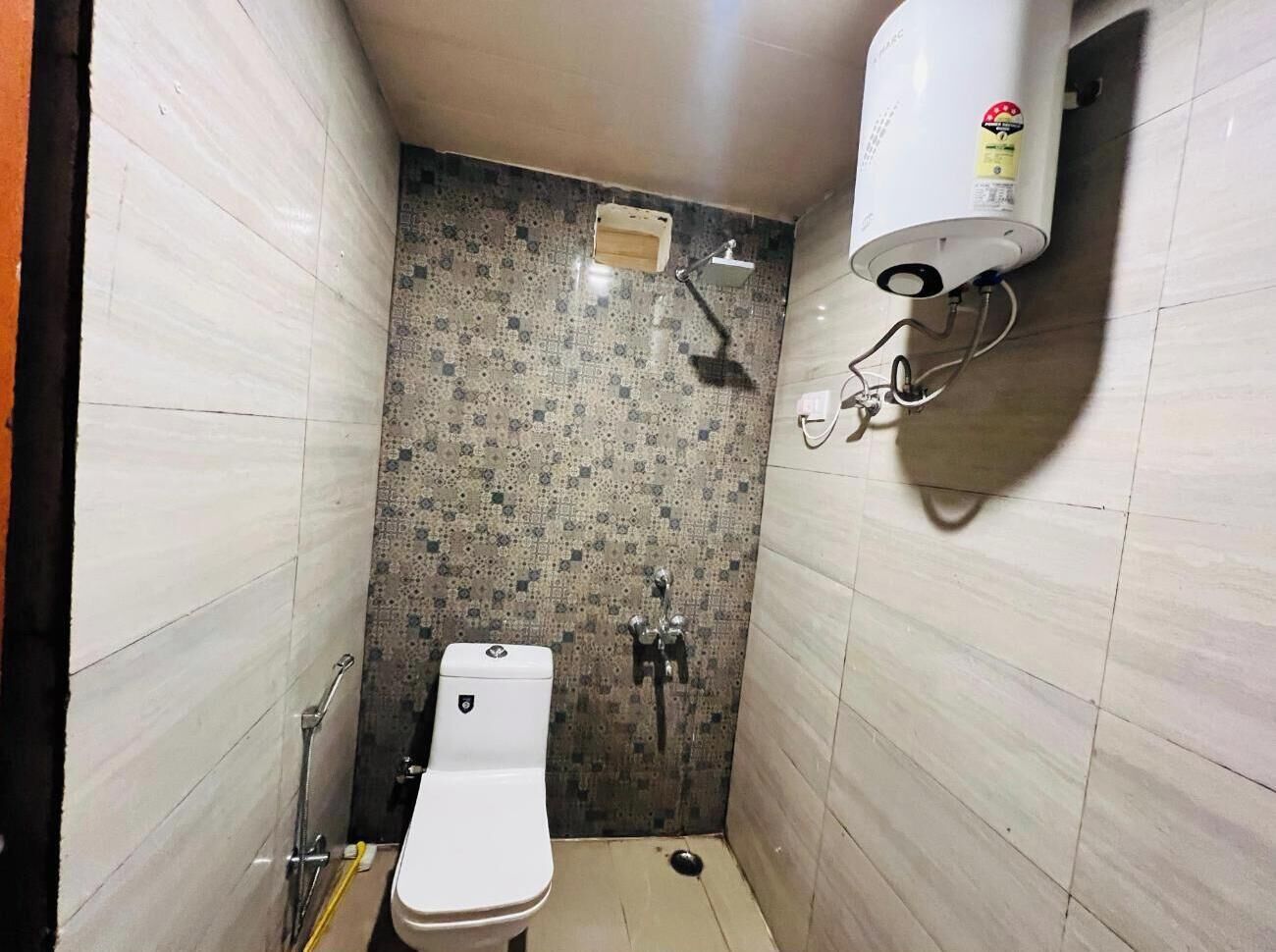 Shower, towels, soap, toilet paper