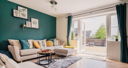Beautiful 3 Bedroom Home Near Worcester