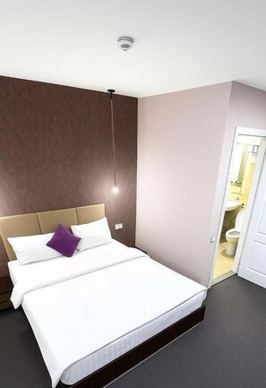 Economy Double Room | Desk, laptop workspace, free WiFi