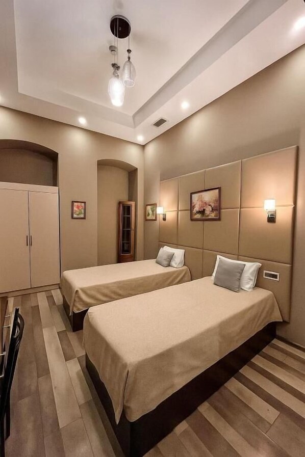 Standard Double Room, Courtyard View | Desk, laptop workspace, free WiFi