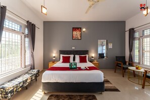 Deluxe Double Room, Mountain View | Desk, free WiFi, bed sheets