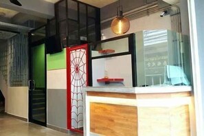 Lobby - Room 2 U (Hat Yai)