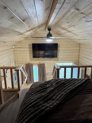 1 bedroom, in-room safe, free WiFi, bed sheets