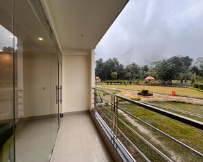 Executive Double Room, Hill View | Terrace/patio