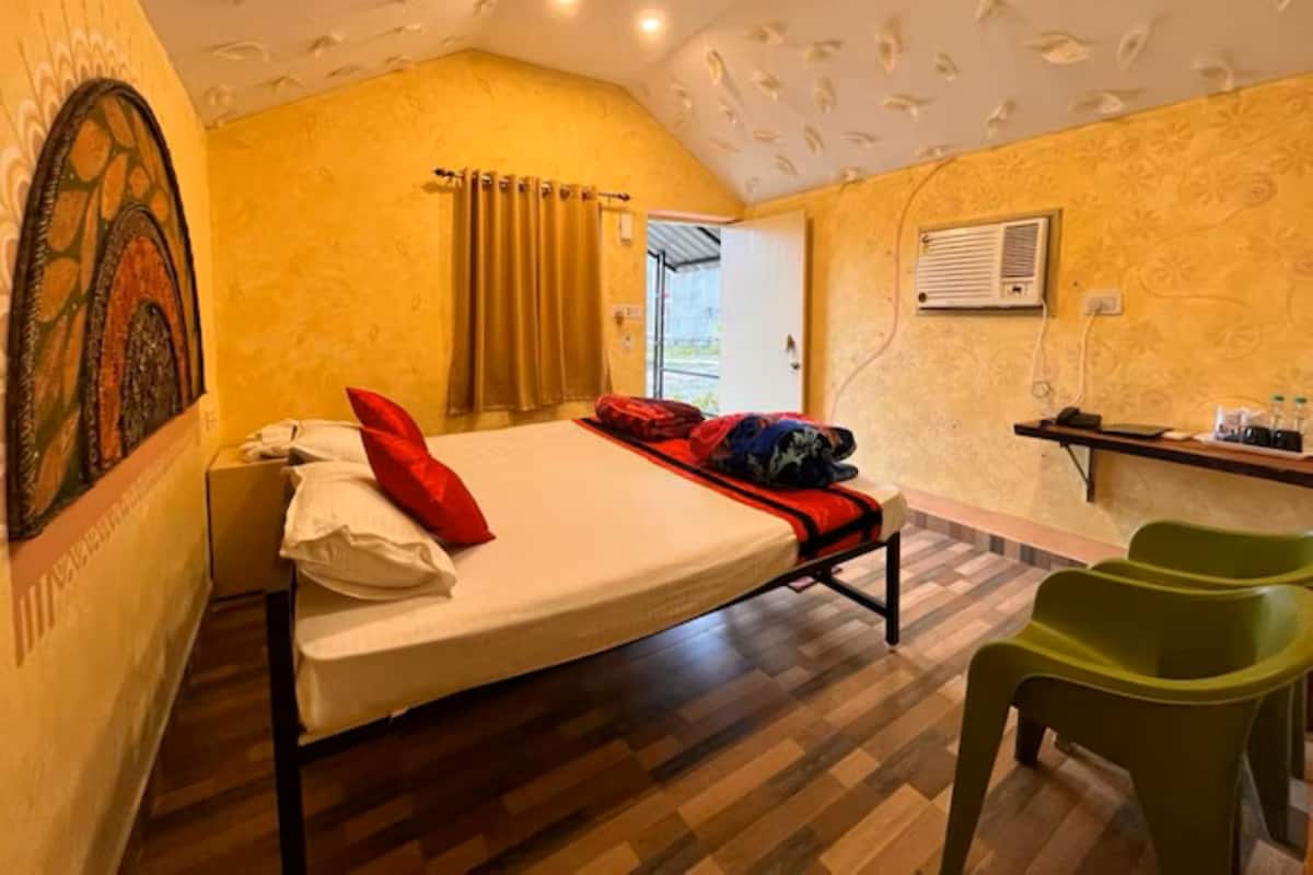 Standard Double Room, Garden View | Free WiFi