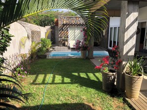 Outdoor pool - Eden Rose B2: Gated Villa in Eden Rose Residence: Cozy, Stylish & Secure. (Grand Baie)