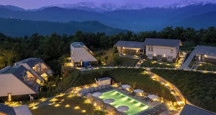 Himalayan Hideaway Resort Pokhara, The Centara Collection