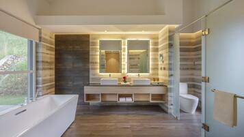 Villa, 1 Bedroom | Bathroom | Free toiletries, hair dryer, bathrobes, slippers