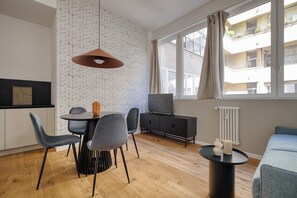 Apartment, 1 Bedroom | Living area