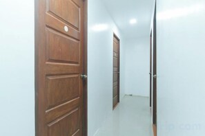 Unclassified image, 2 of 12, button - Skybox Pension House by RedDoorz (Iloilo City)