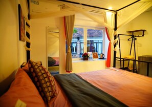 Superior Double Room Single Use, Patio, Lake View | Individually decorated, individually furnished, desk, laptop workspace