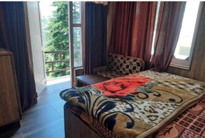 Basic Double Room | Free WiFi - Hotel Dreamland (Udhampur)