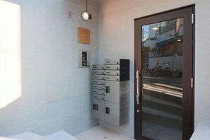 Unclassified image, 5 of 9, button - Mi-HOTEL KOMAGOME (Tokyo)