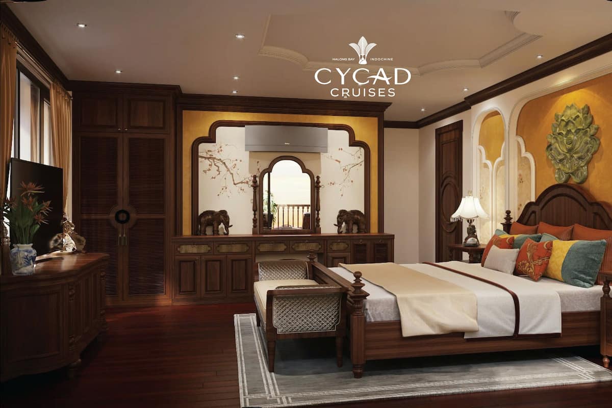 Grand Room, Bay View | In-room safe, desk, blackout drapes, soundproofing