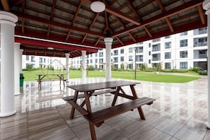 Outdoor dining - KSL Residences 2 Premier Suites Johor Bahru (Johor Bahru)