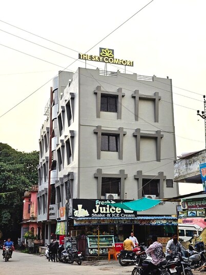 The Sky Comfort Hotel Brahm Sambandh