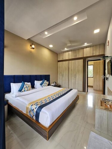 The Sky Comfort Hotel Brahm Sambandh