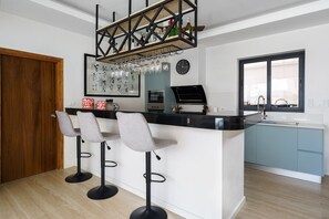 Bar (en la propiedad)