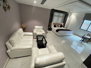 Basic Double Room, City View - Hotel Royal Bliss (Kanpur)