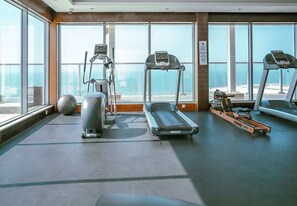 Fitness facility - Oceanfront Apartment W Pool & Stunning Sea Views (Ras Al Khaimah)