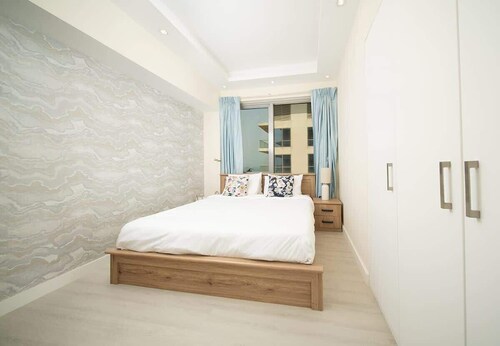 Oceanfront Apartment W Pool & Stunning Sea Views
