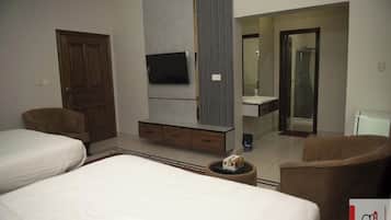 Family Room, City View | Free WiFi