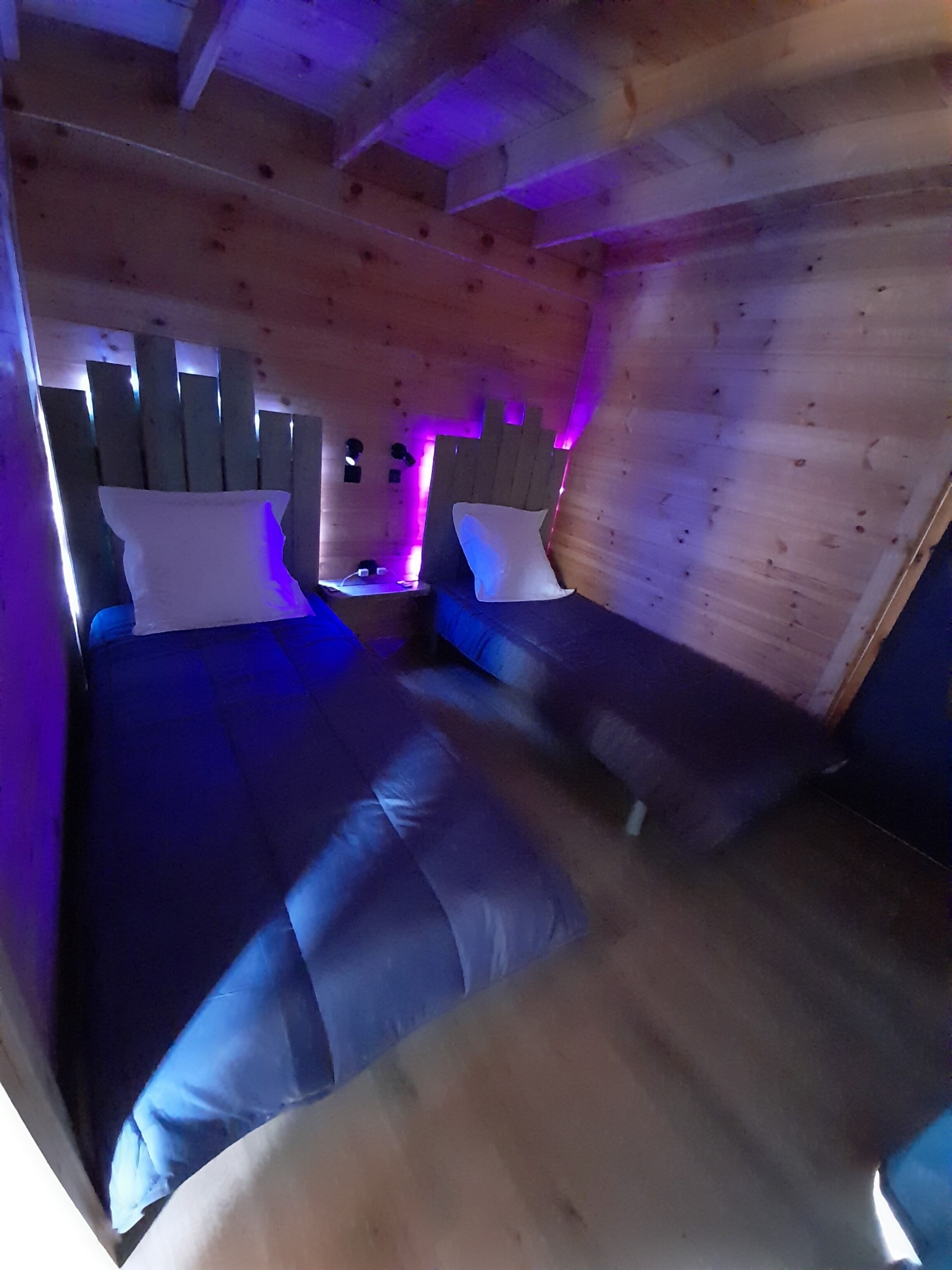 2 slaapkamers, een strijkplank/strijkijzer, wifi, beddengoed