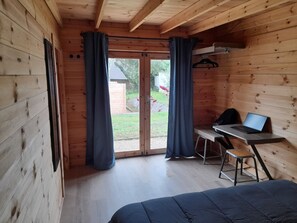 2 sovrum, strykjärn/strykbräda, wi-fi och sängkläder