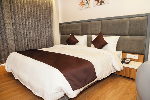 Tende oscuranti, ferro/asse da stiro, Wi-Fi gratuito