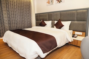 Blackout drapes, iron/ironing board, free WiFi