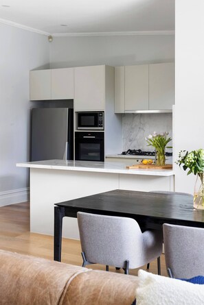 Casa, 3 habitaciones, alberca privada, vista al jardín | Interior
