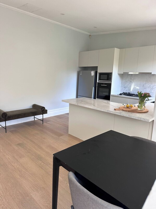Casa, 3 habitaciones, alberca privada, vista al jardín | Interior