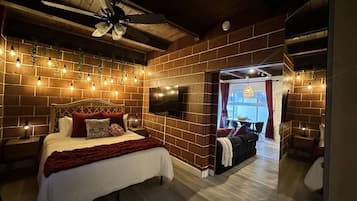 1 slaapkamer, een strijkplank/strijkijzer, wifi, beddengoed