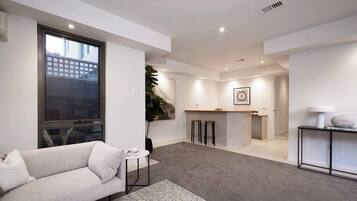House, 4 Bedrooms, Accessible | Living room