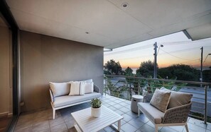 House, 4 Bedrooms, Accessible | Balcony - Bayside 4 bed in Sandringham w Spa and Sunset Views (Melbourne)