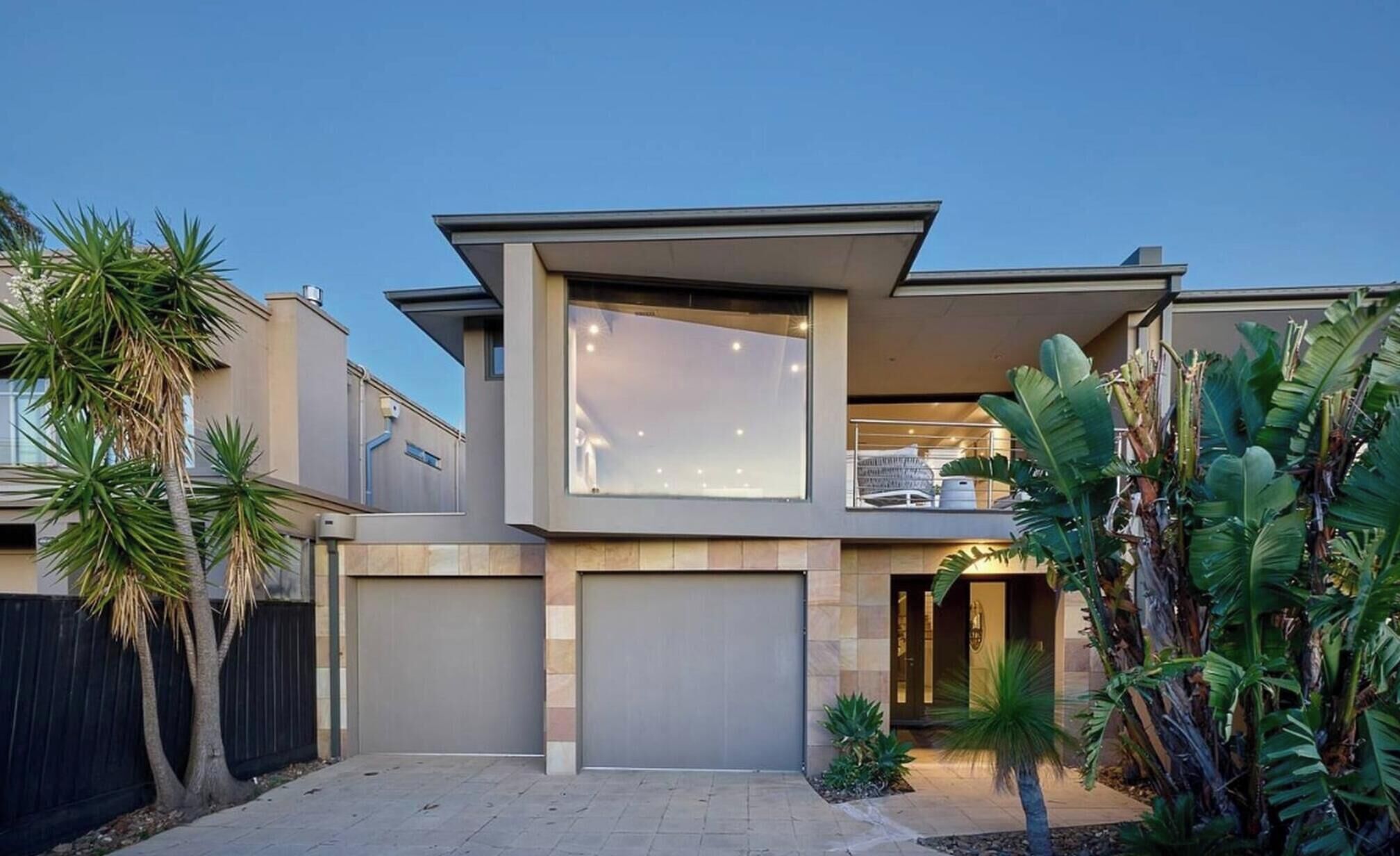 House, 4 Bedrooms, Accessible | Front of property
