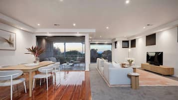 Maison, 4 chambres, accessible aux personnes à mobilité réduite | Salle de séjour