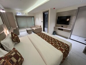 Deluxe Double Room, City View - Hotel Nexus One (Ahmedabad)