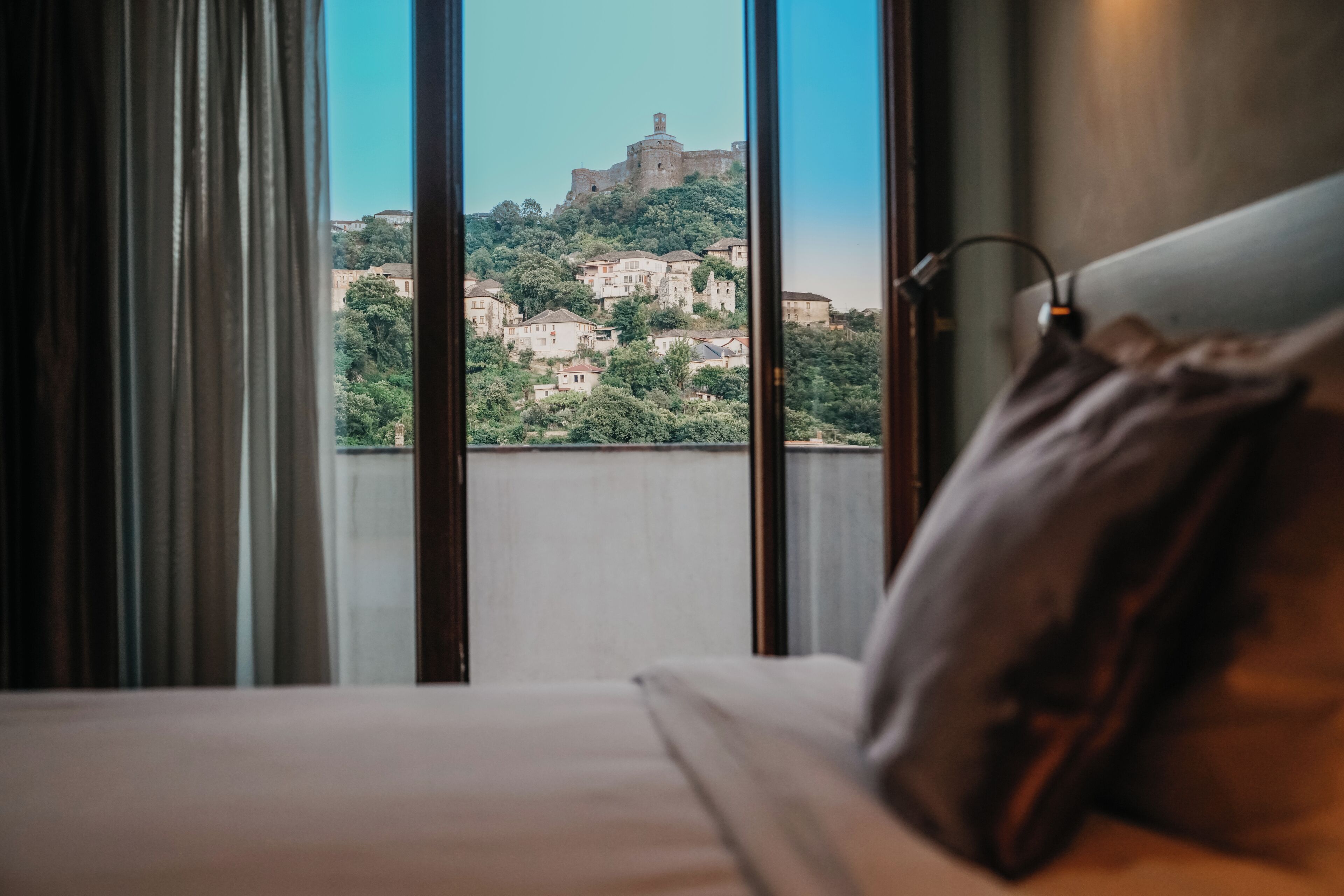 الإطلالة من المنشأة