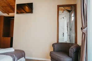 In-room safe, desk, soundproofing, iron/ironing board