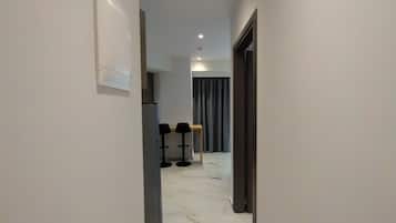 Caja de seguridad en la habitación y sistema de insonorización