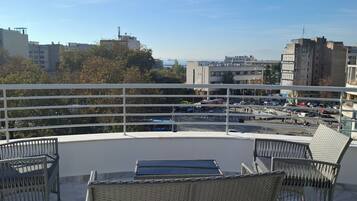 Junior-sviitti | Näkymä kaupungille