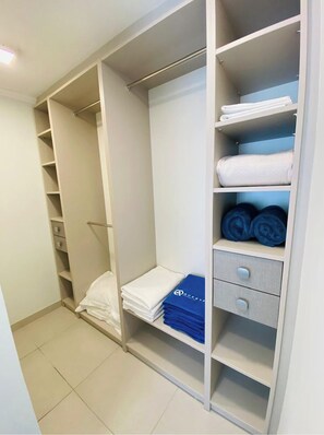 1 chambre, accès au Wi-Fi (inclus), literie fournie