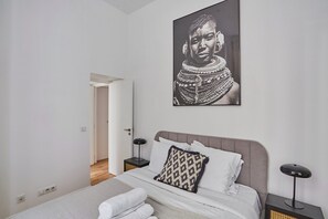 2 bedrooms, desk, iron/ironing board, travel crib