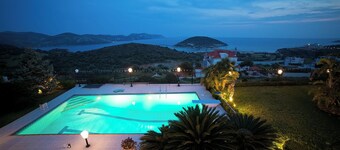 George Seaview villa