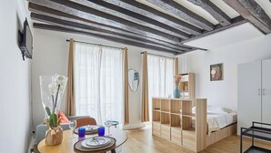 1 室のベッドルーム、アイロン / アイロン台、インターネット、ベッドシーツ