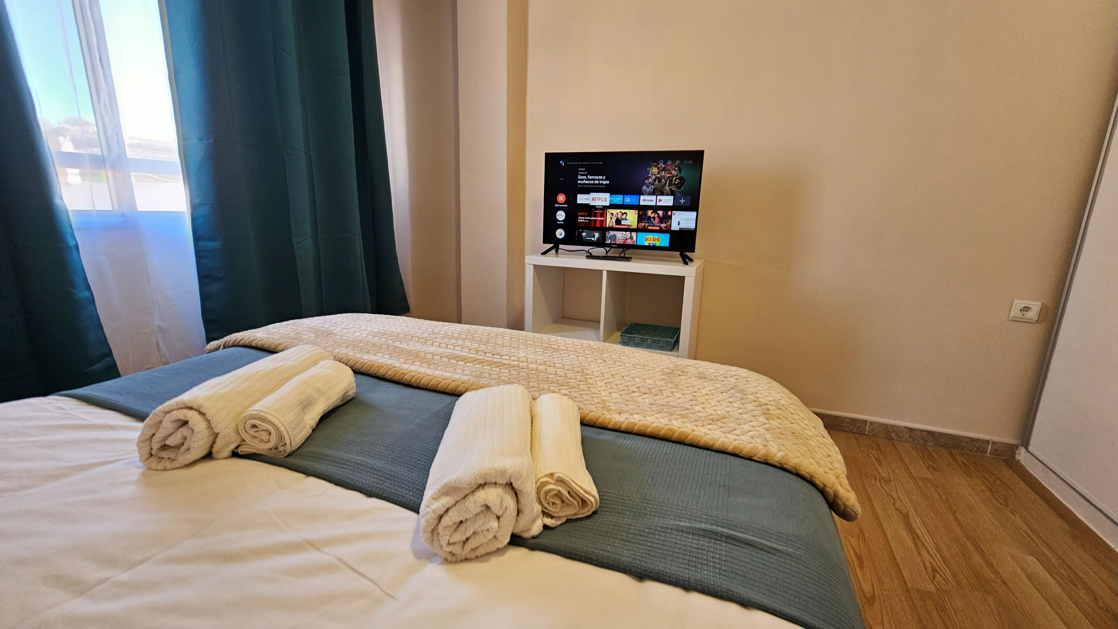 3 dormitorios, escritorio, tabla de planchar con plancha y wifi gratis